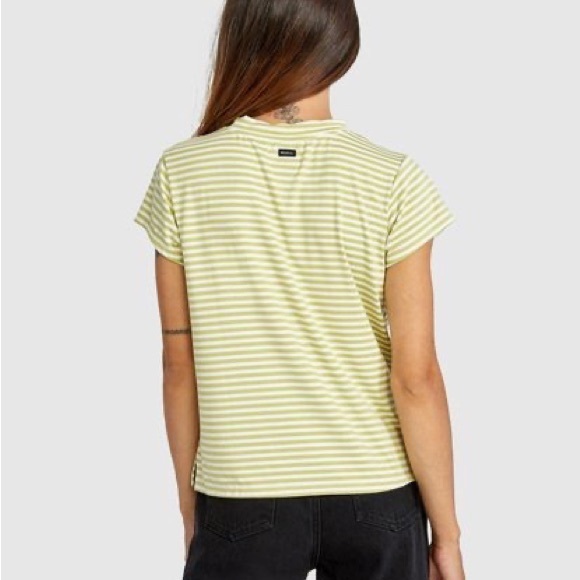 🌸RVCA Sahara Tee🌸 - Picture 9 of 10